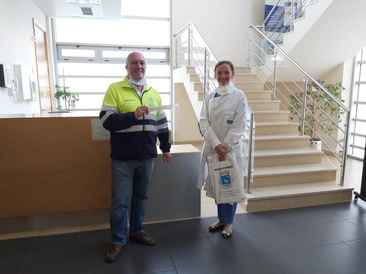 Freguesia oferece 35 viseiras ao Centro de Sa&uacute;de de Alenquer